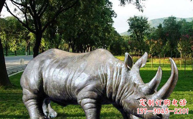 太原公园犀牛玻璃钢