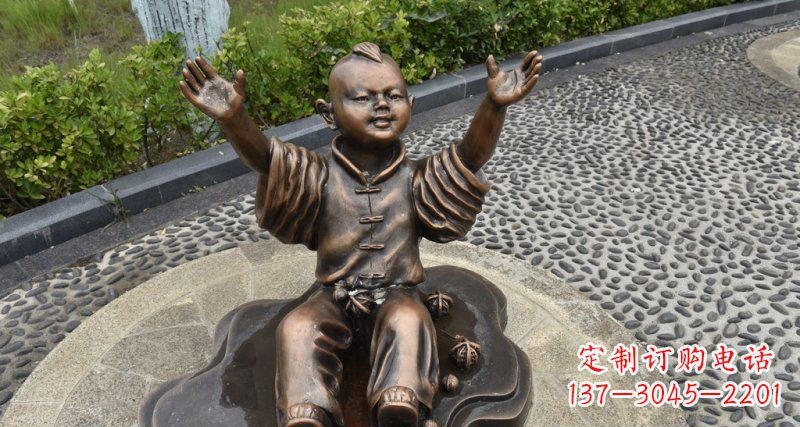 太原公园小男孩和核桃人物铜雕