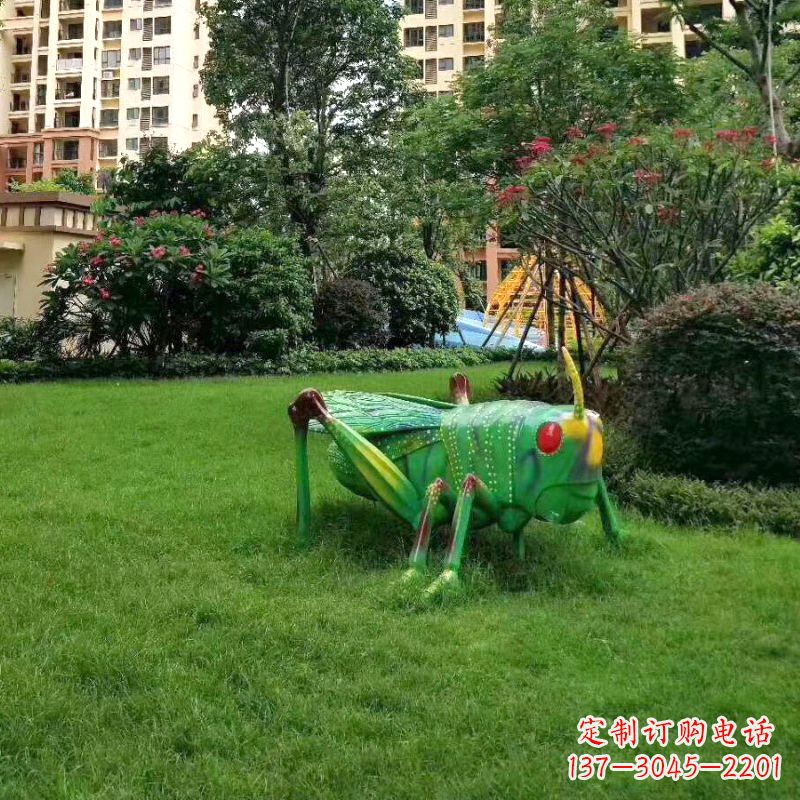 太原公园园林草坪动物蝗虫雕塑摆件