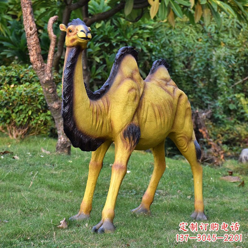 太原骆驼雕塑精美而有趣的定制装饰品