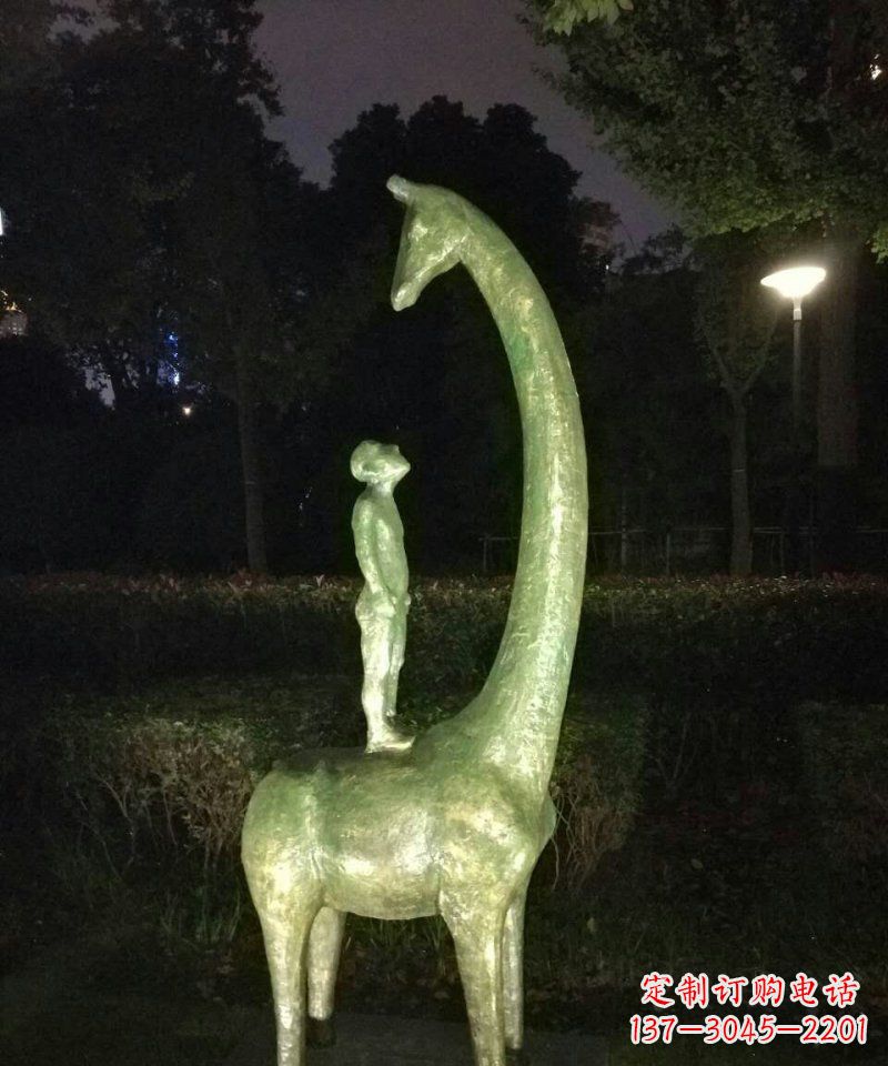 太原壮观绝伦的长颈鹿雕塑