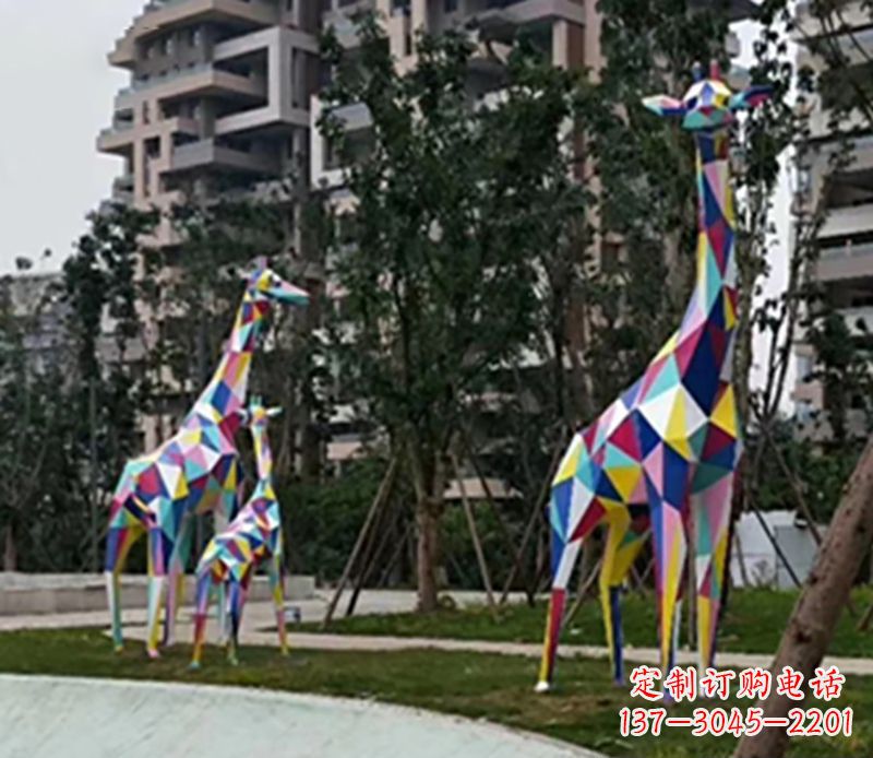 太原精美高雅的长颈鹿雕塑