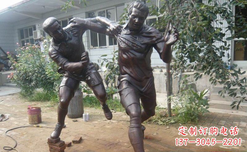 太原领雕塑卓越的足球雕塑技艺
