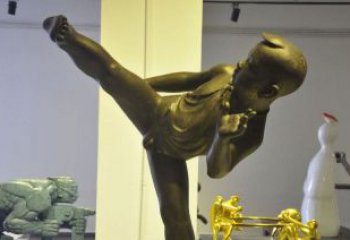太原领雕塑男孩练功夫铜雕