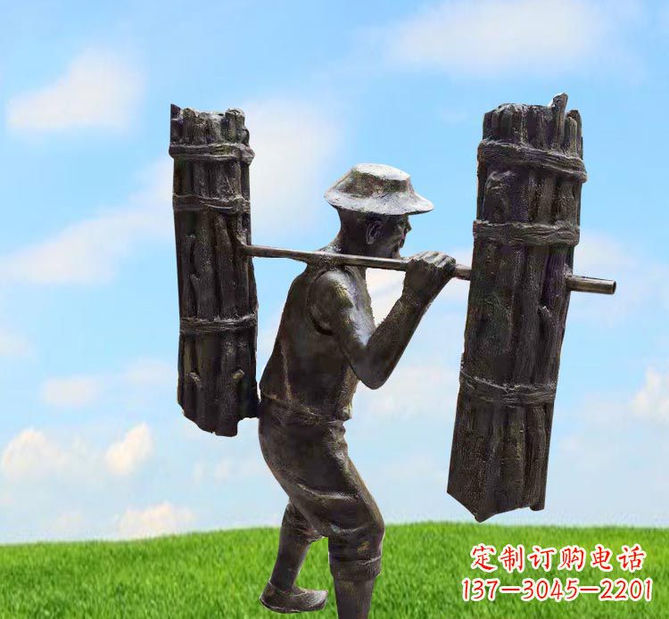 太原精美老人铜雕,传承古代挑柴精神