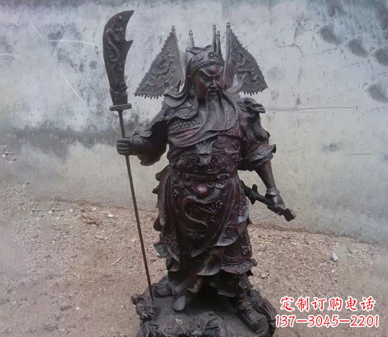 太原来自中国神话传说的关公提刀铜雕