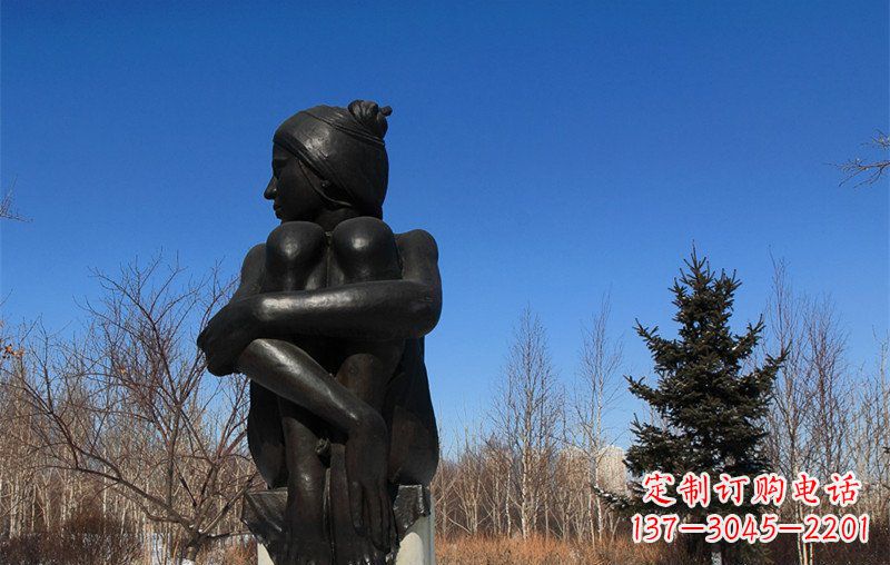 太原浪漫优雅的女孩铜雕