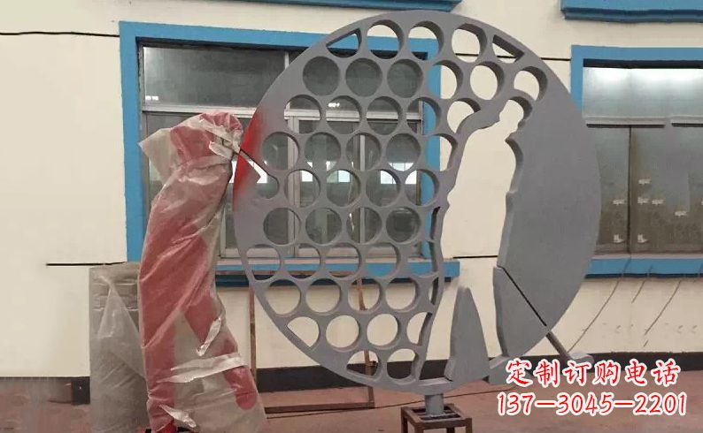 太原中领雕塑-不锈钢高尔夫球雕塑