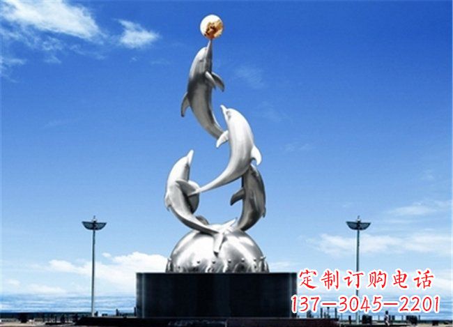 太原欢腾动物——勇敢的海豚雕塑