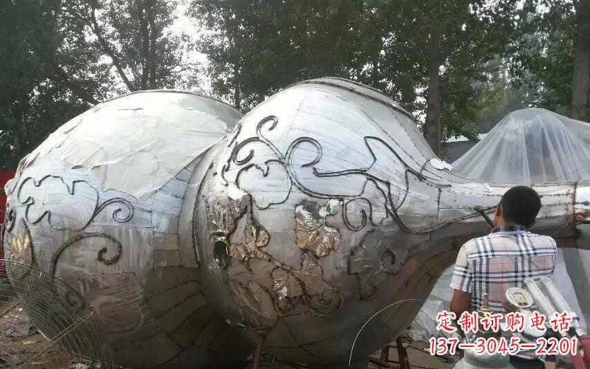 太原分外精美的不锈钢葫芦雕塑
