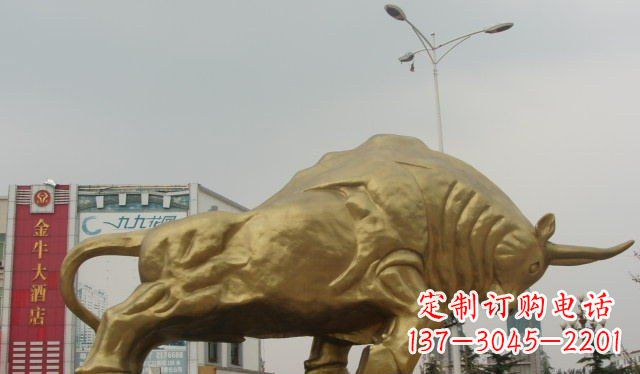 太原拓荒牛铜雕塑-充满历史气息的精美雕塑