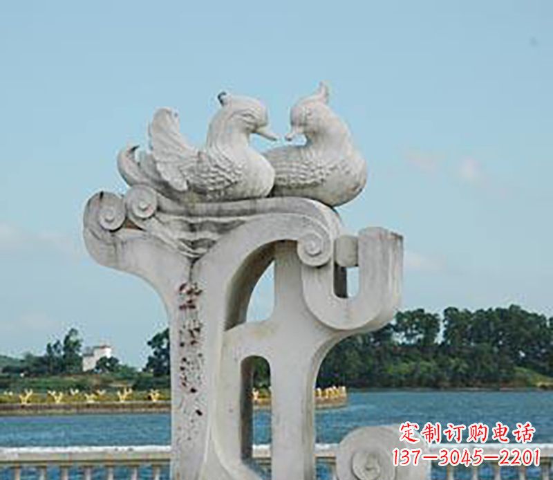 太原海边石雕鸳鸯景观是由中领雕塑提供的一种非…