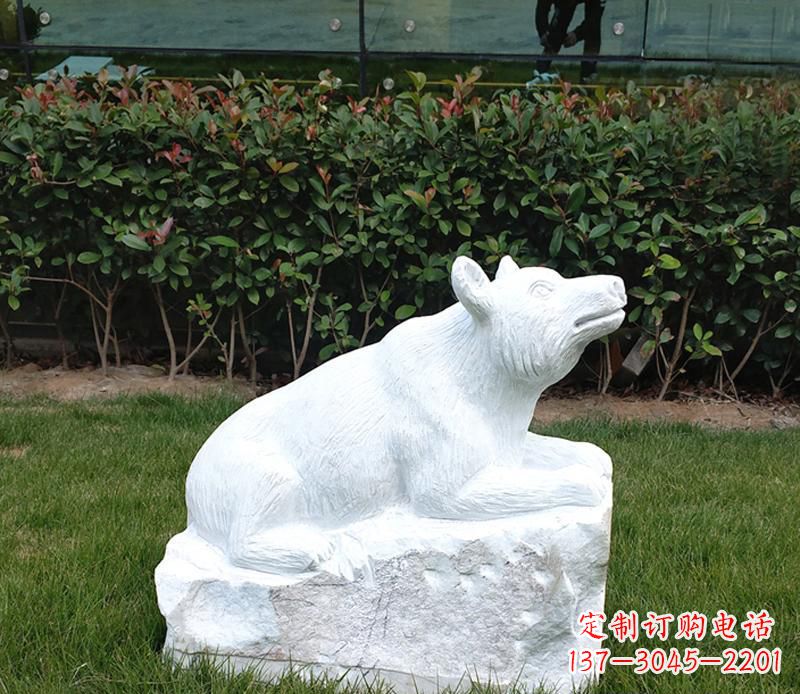 太原唯美可爱的汉白玉小区动物熊雕塑