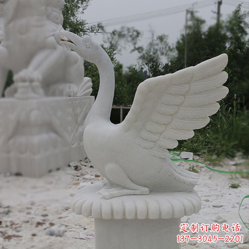 太原精致优雅的汉白玉天鹅喷水雕塑