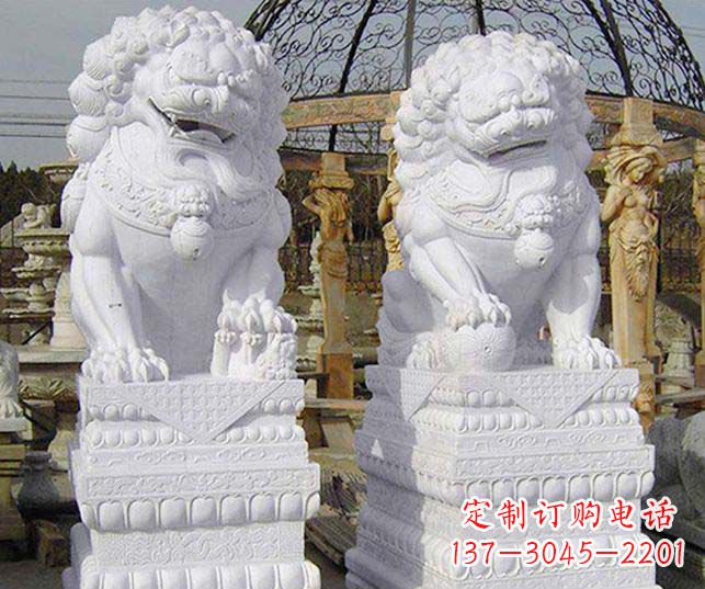 太原历久弥新的狮子石雕