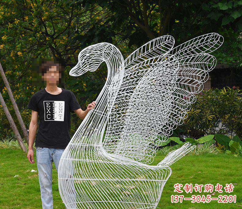 太原艺术精灵——户外不锈钢天鹅雕塑