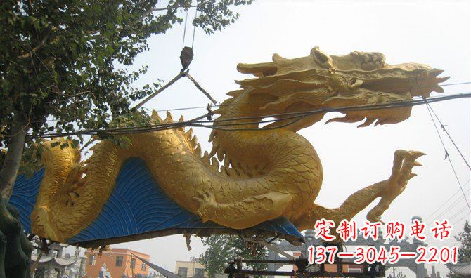 太原中领雕塑——黄金龙雕塑定制