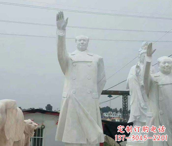 太原毛泽东伟人石雕,永载史册