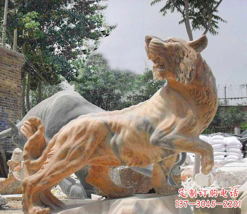太原象征力量与尊贵的老虎石雕