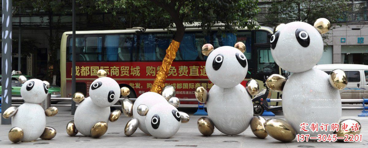 太原中领雕塑:优雅的不锈钢抽象熊猫雕塑