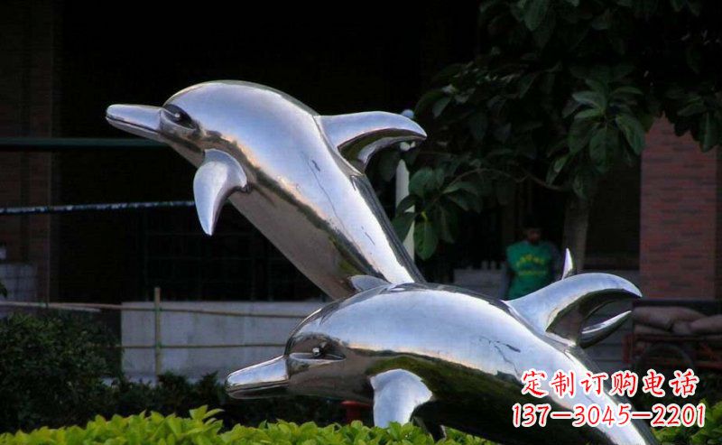 太原彰显自由灵动的不锈钢跳跃海豚雕塑