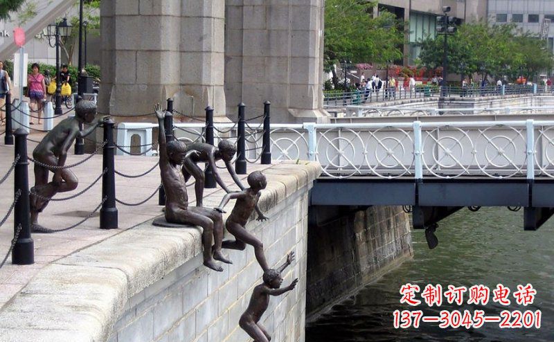 太原街边跳水的小孩小品铜雕