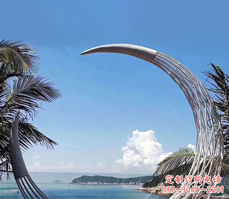 太原无比耀眼的不锈钢月亮雕塑