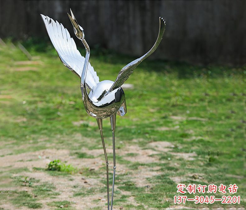 太原高端定制丹顶鹤展翅不锈钢雕塑