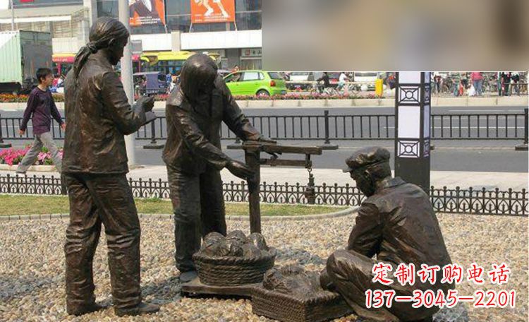 太原灵动白菜雕塑生动展现可爱表情