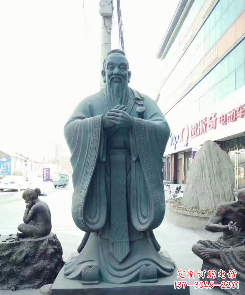 太原拥有传统文化气息的精美孔子雕像