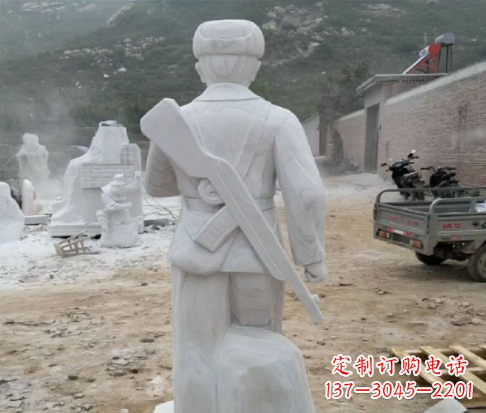 太原来自中领雕塑的经典定制雷锋雕塑