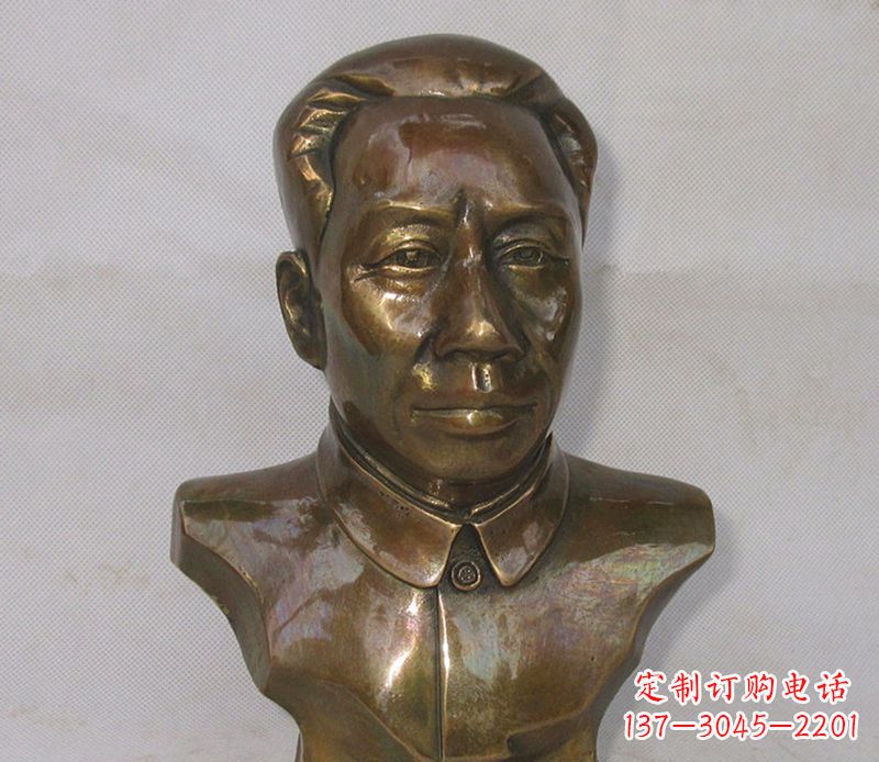 太原刘少奇铜雕