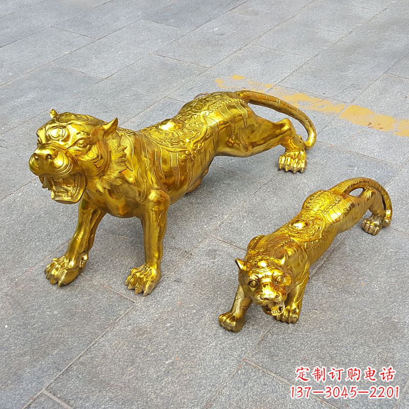太原鎏金老虎,铜雕工艺精美