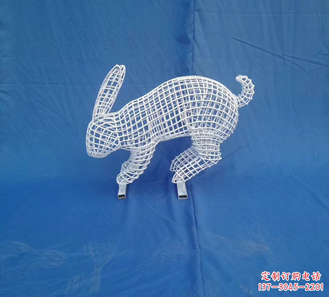 太原唯美精致的镂空兔子公园雕塑
