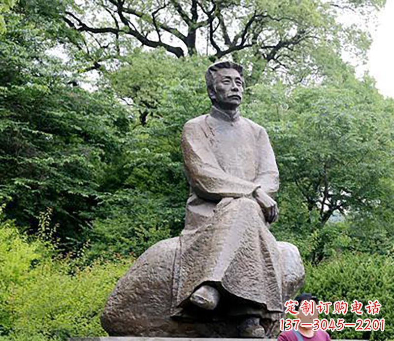 太原鲁迅公园人物雕塑