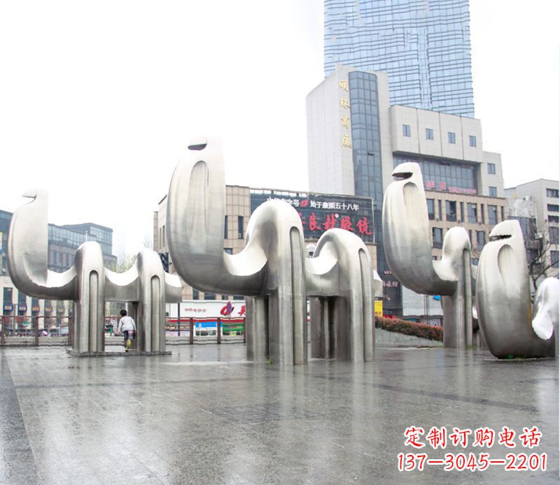 太原不锈钢骆驼雕塑,更添雅致风情
