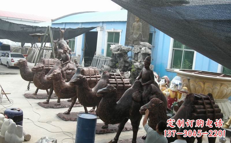 太原骆驼公园动物铜雕魅力无限