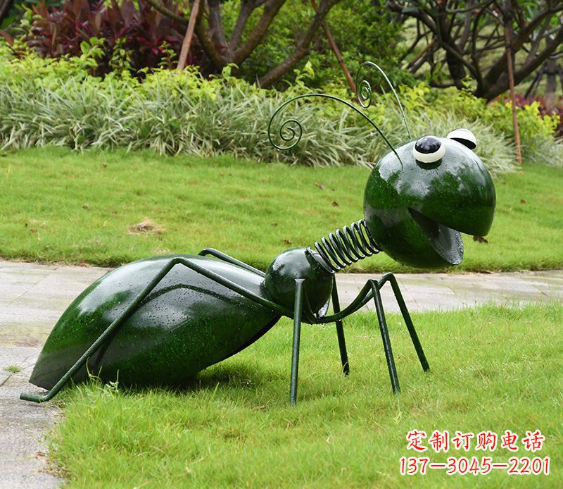太原绿色落尾蚂蚁不锈钢摆件雕塑:精致的小动物艺术作品