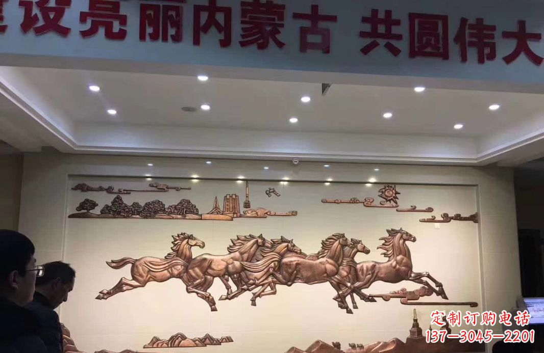太原完美展示马到成功的铜马雕塑