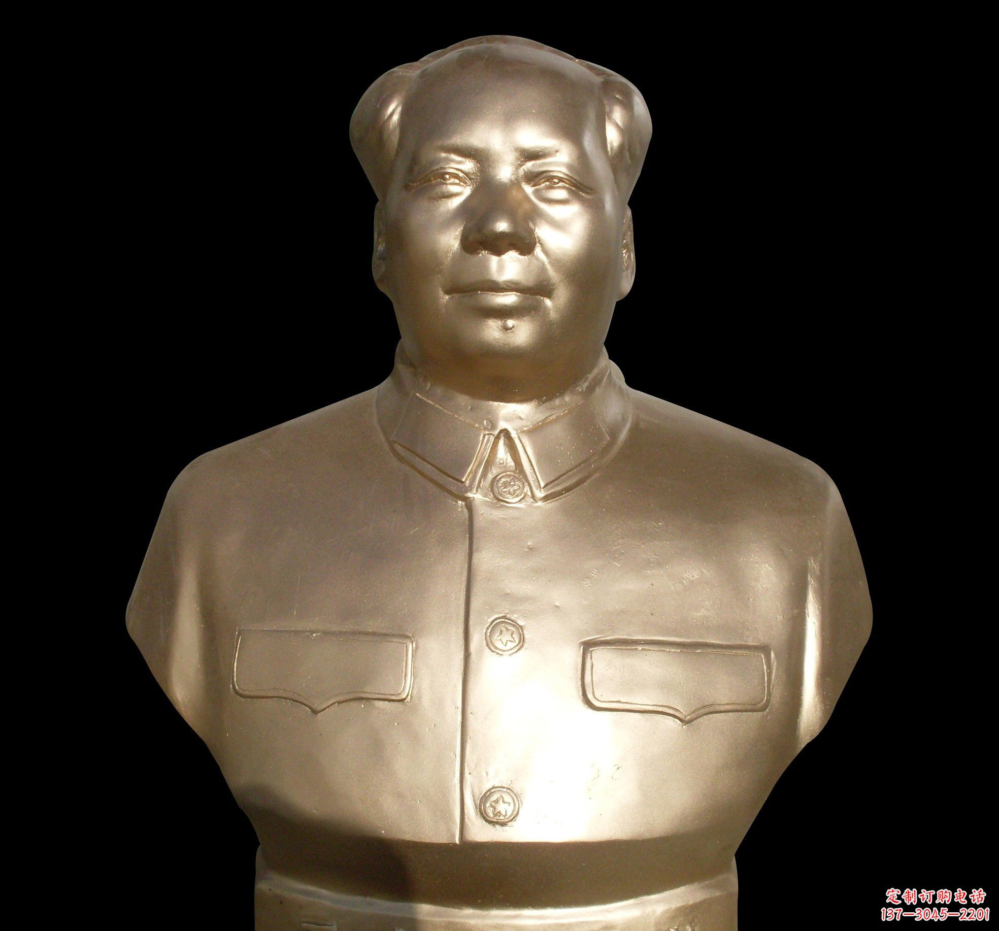 太原劳动精神永存——毛主席半身铜像
