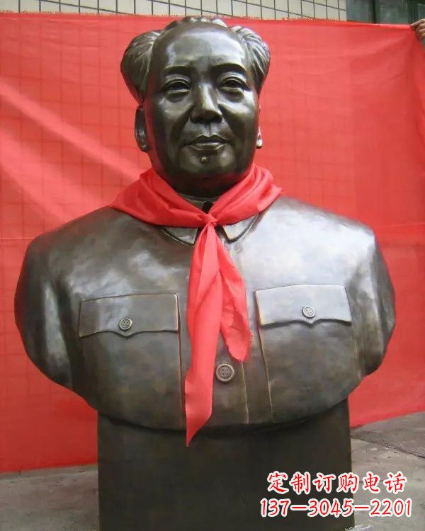 太原毛主席铜雕像