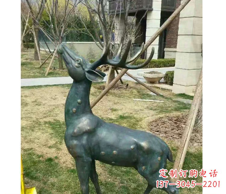 太原梅花鹿公园动物铜雕
