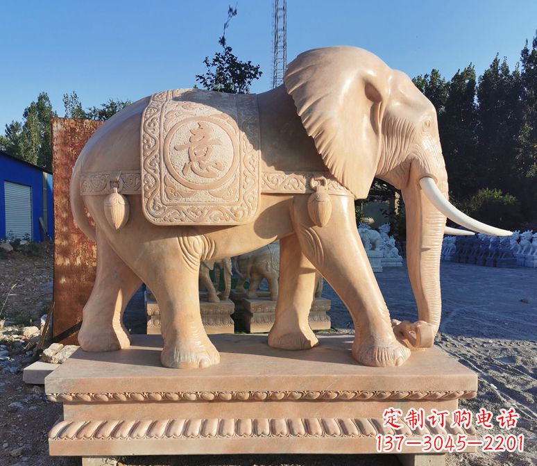 太原南中领雕塑的大象雕塑
