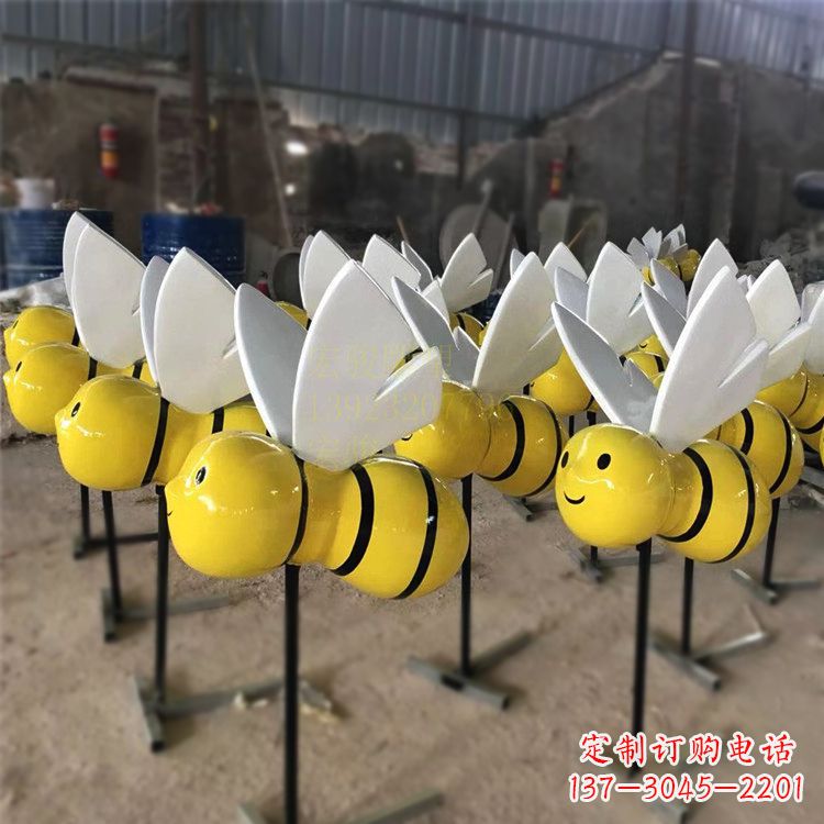 太原动感蜜蜂雕塑,营造精致的都市公园