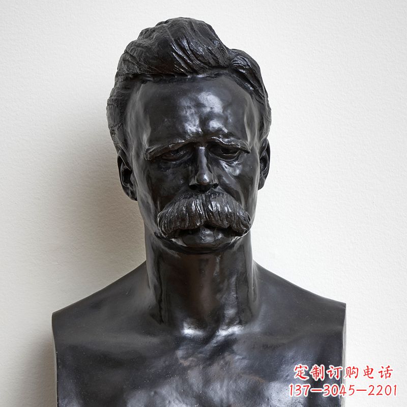 太原尼采石雕头像,独特而华丽