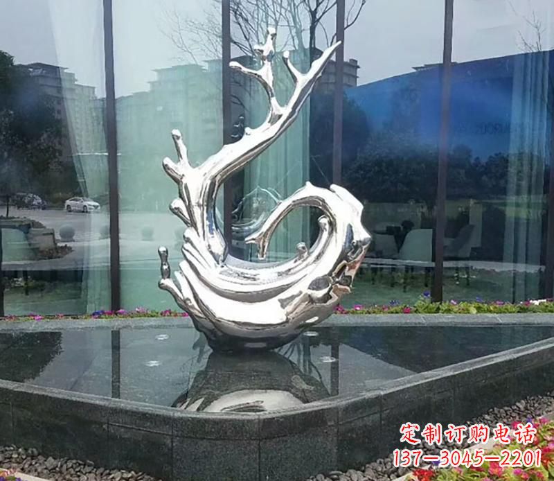 太原炫耀雕塑——不锈钢火苗抽象雕塑