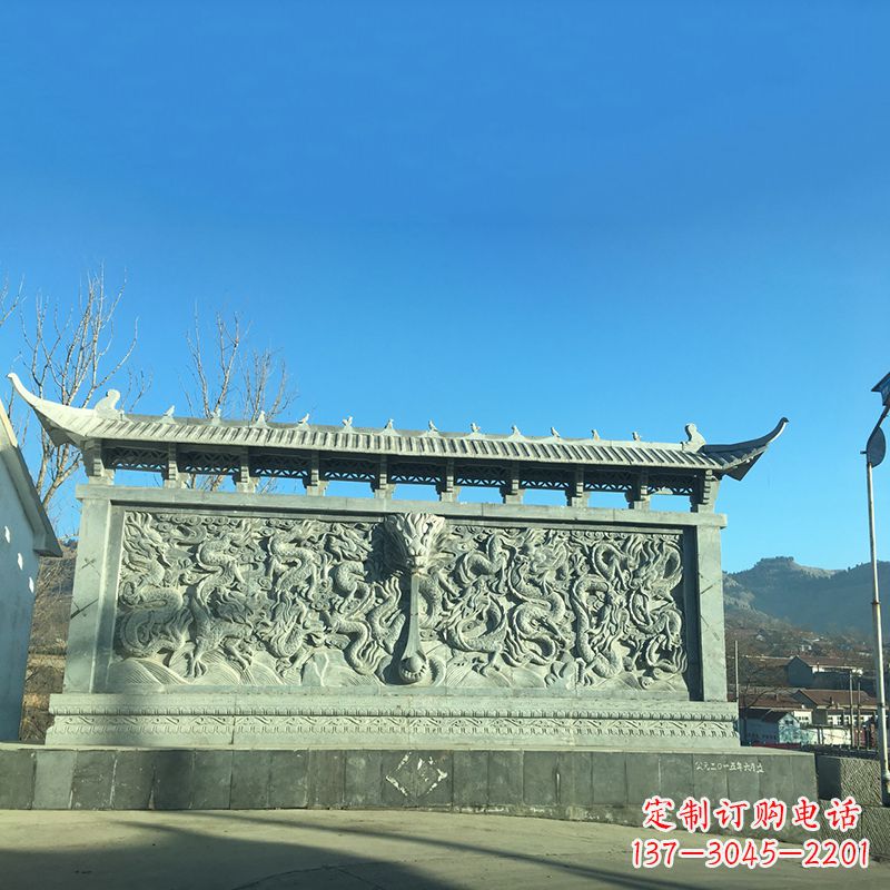 太原青石九龙壁,精美雕塑饰衬城市广场