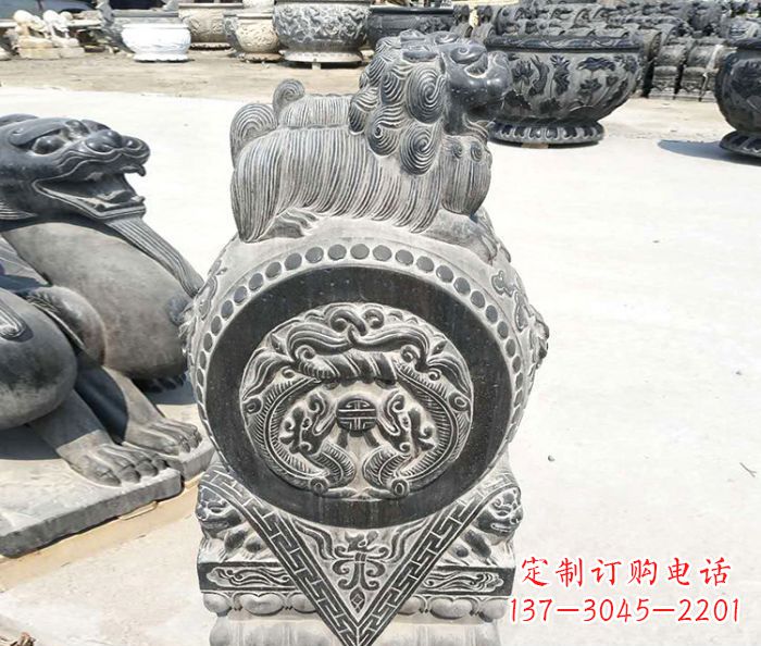 太原精美的青石仿古狮子门墩石雕