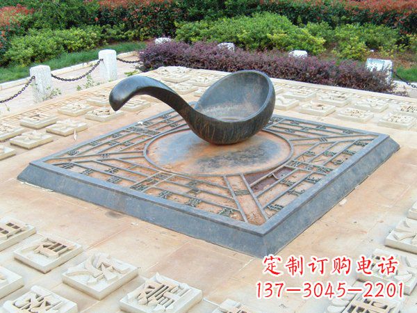 太原青铜司南指南针:体现传统文化的精致雕塑