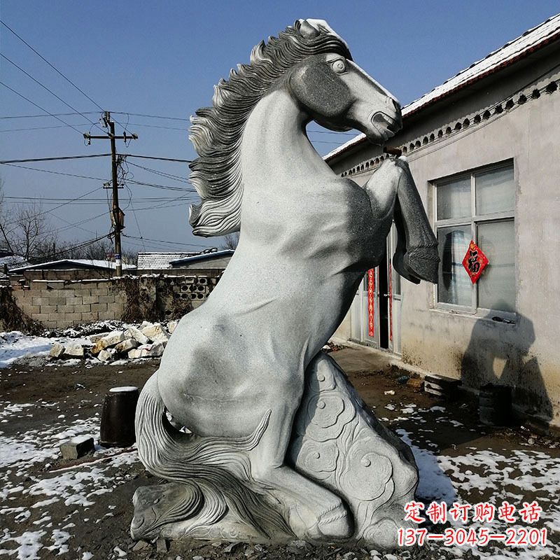 太原艺术品呈献——人立而起的马儿石雕